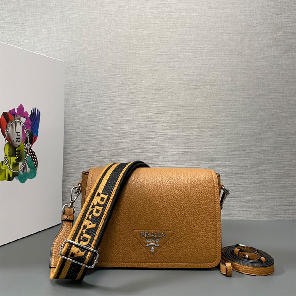Pra*a leather shoulder bag(high-end grade)