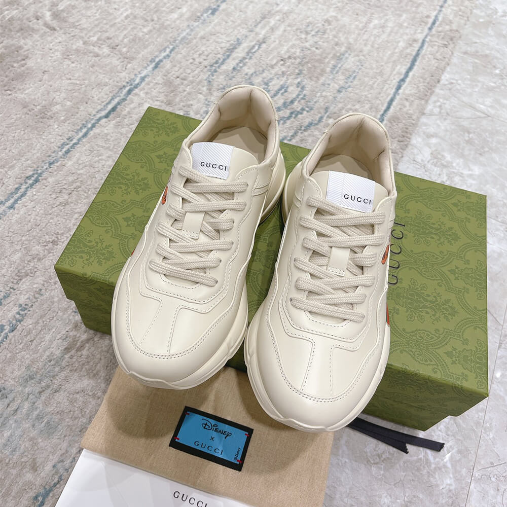 G*u*i rhyton sneaker with print