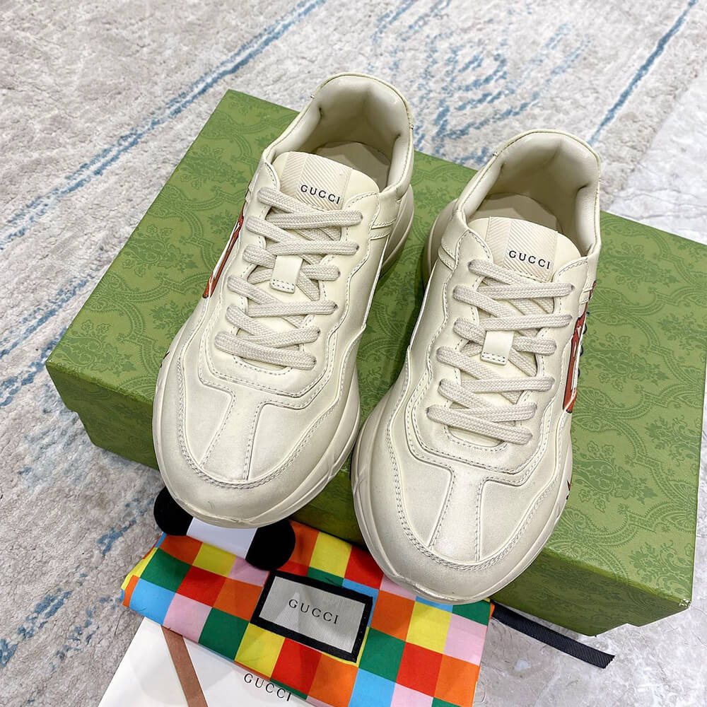 G*u*i rhyton sneaker with mouth print