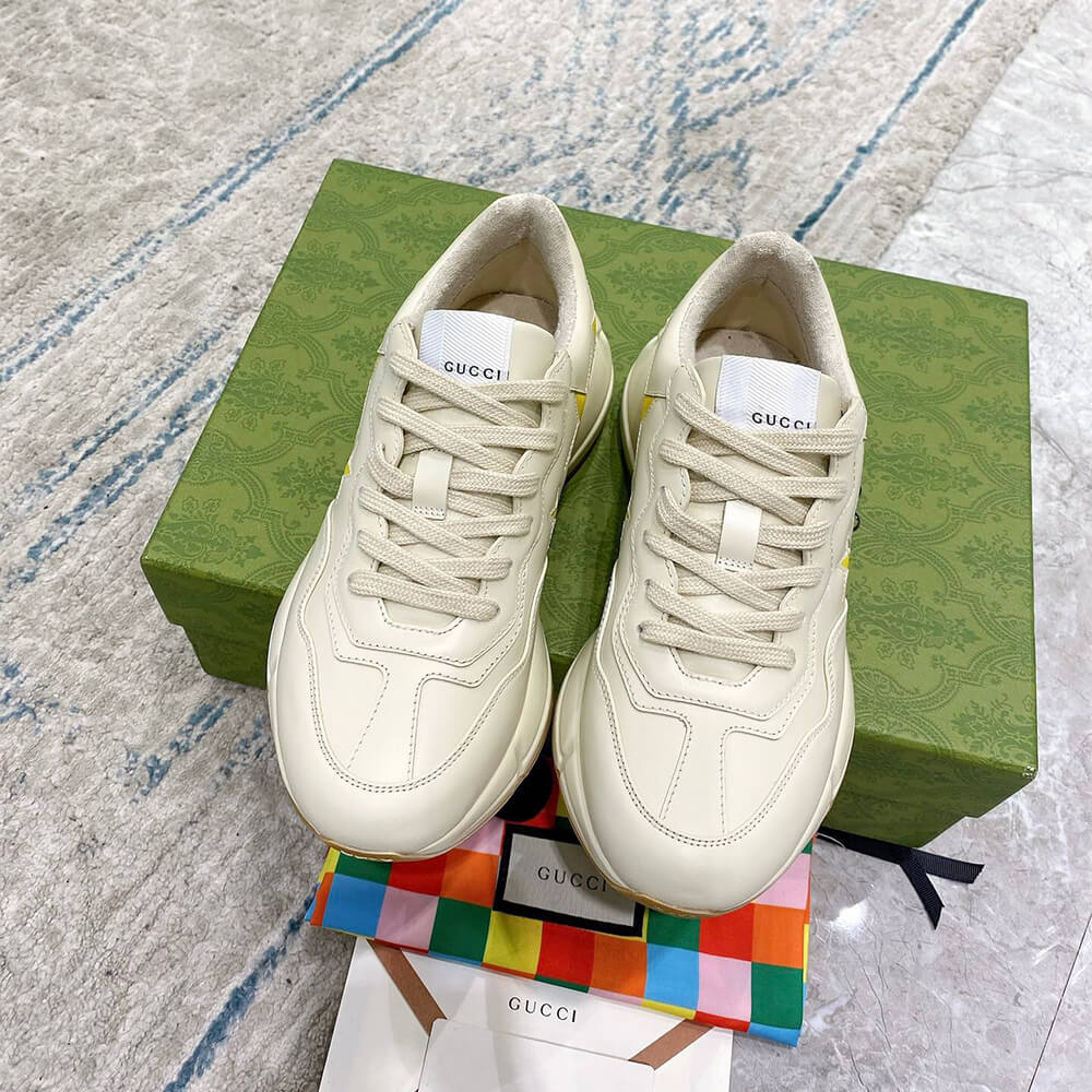 G*u*i rhyton sneaker with stars