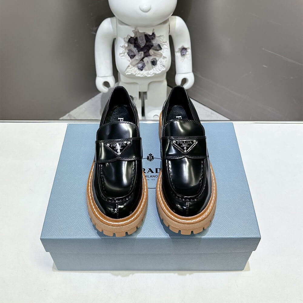 Pra*a leather loafers