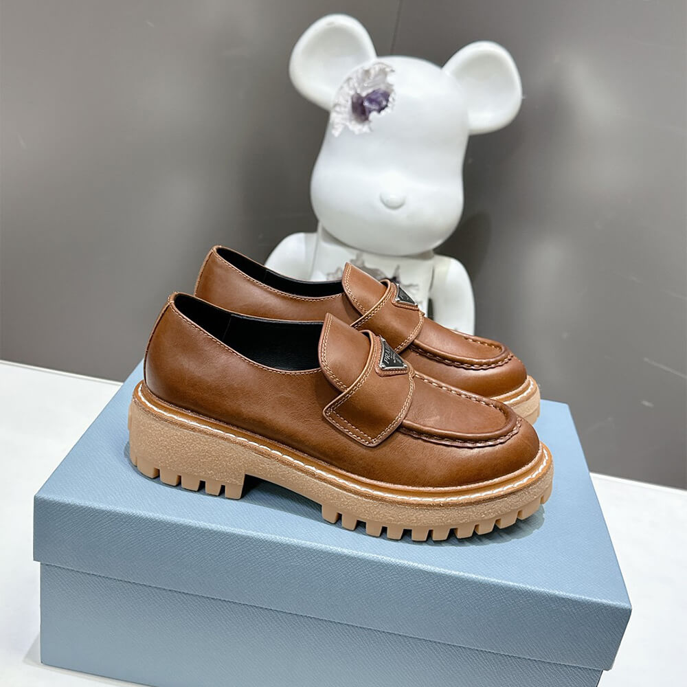 Pra*a leather loafers