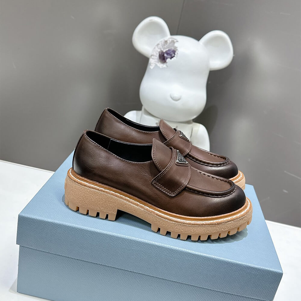 Pra*a leather loafers