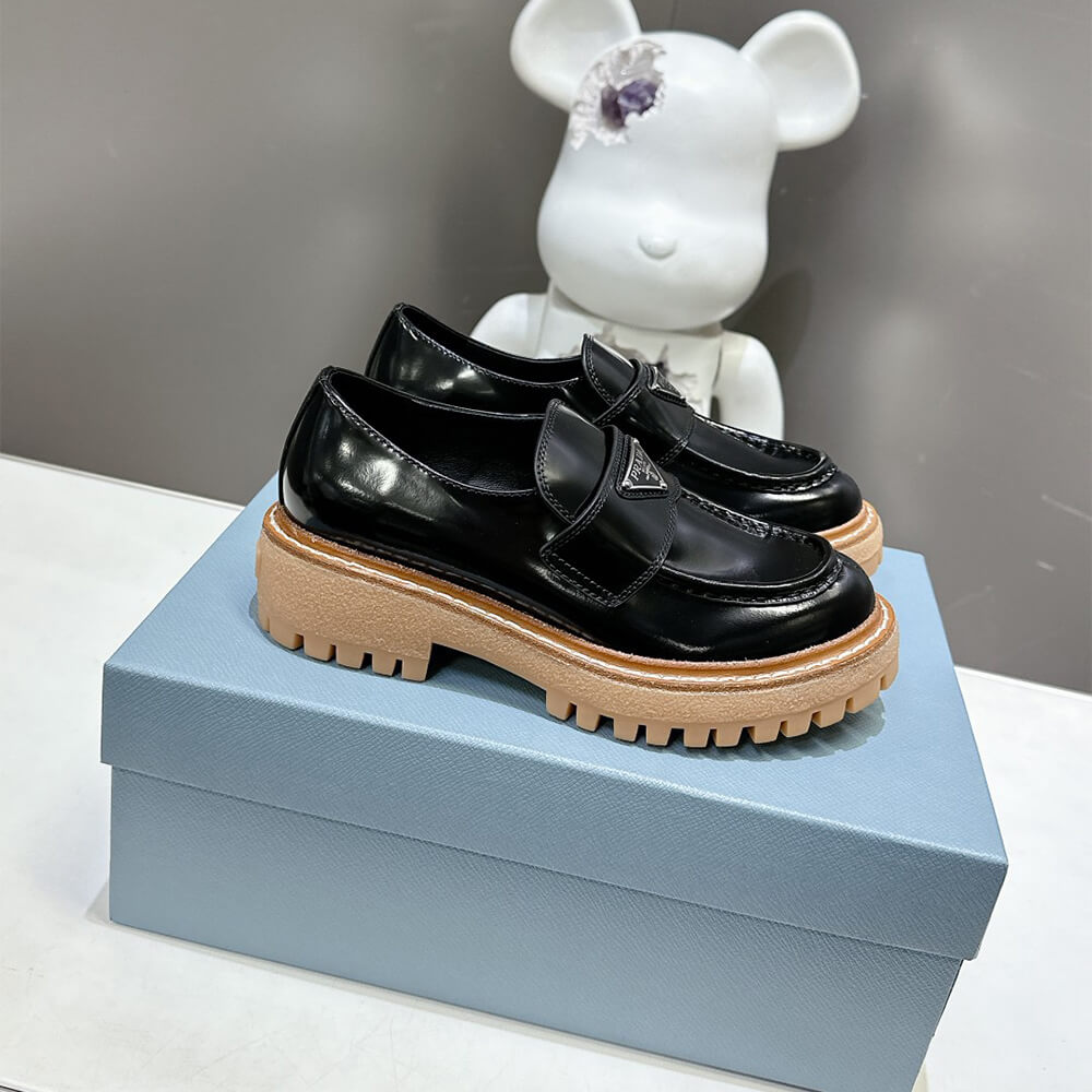 Pra*a leather loafers