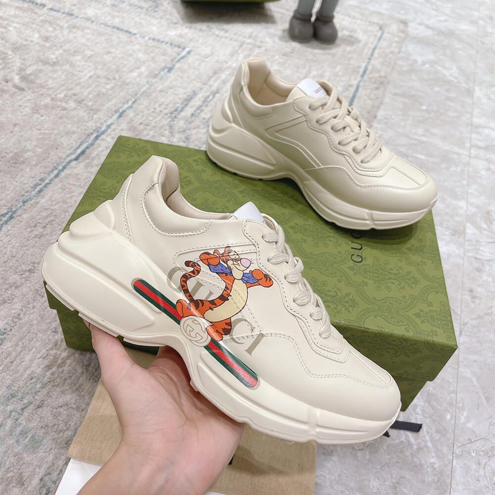 G*u*i rhyton sneaker with print