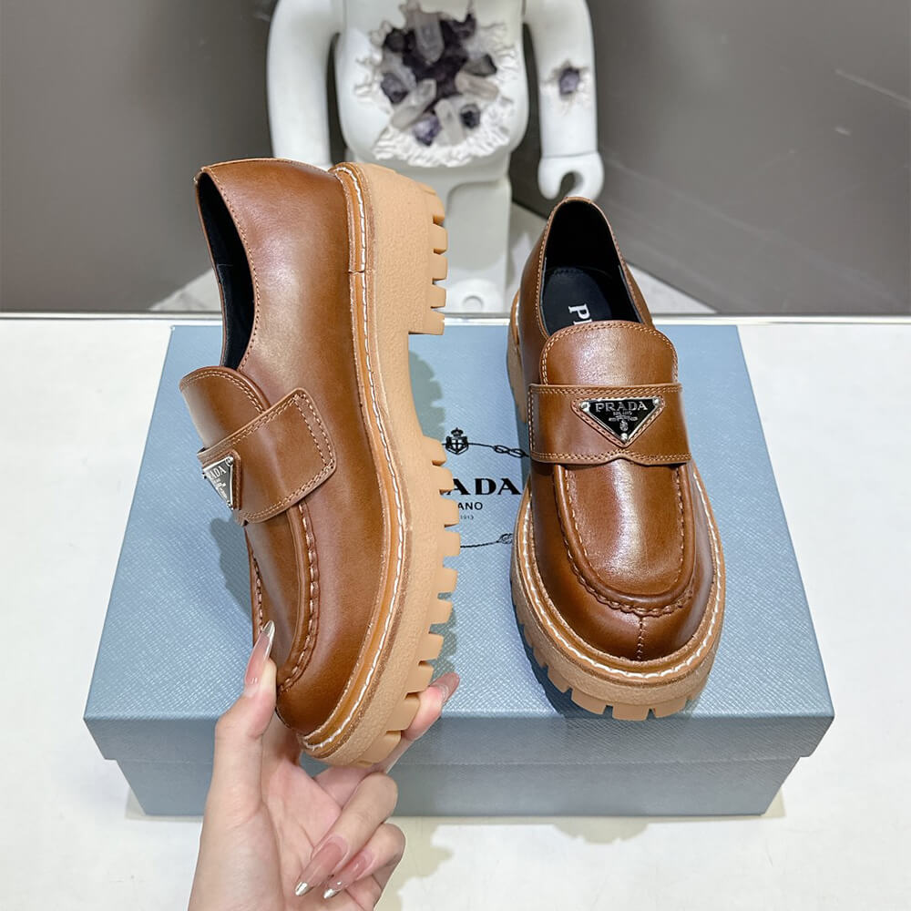Pra*a leather loafers