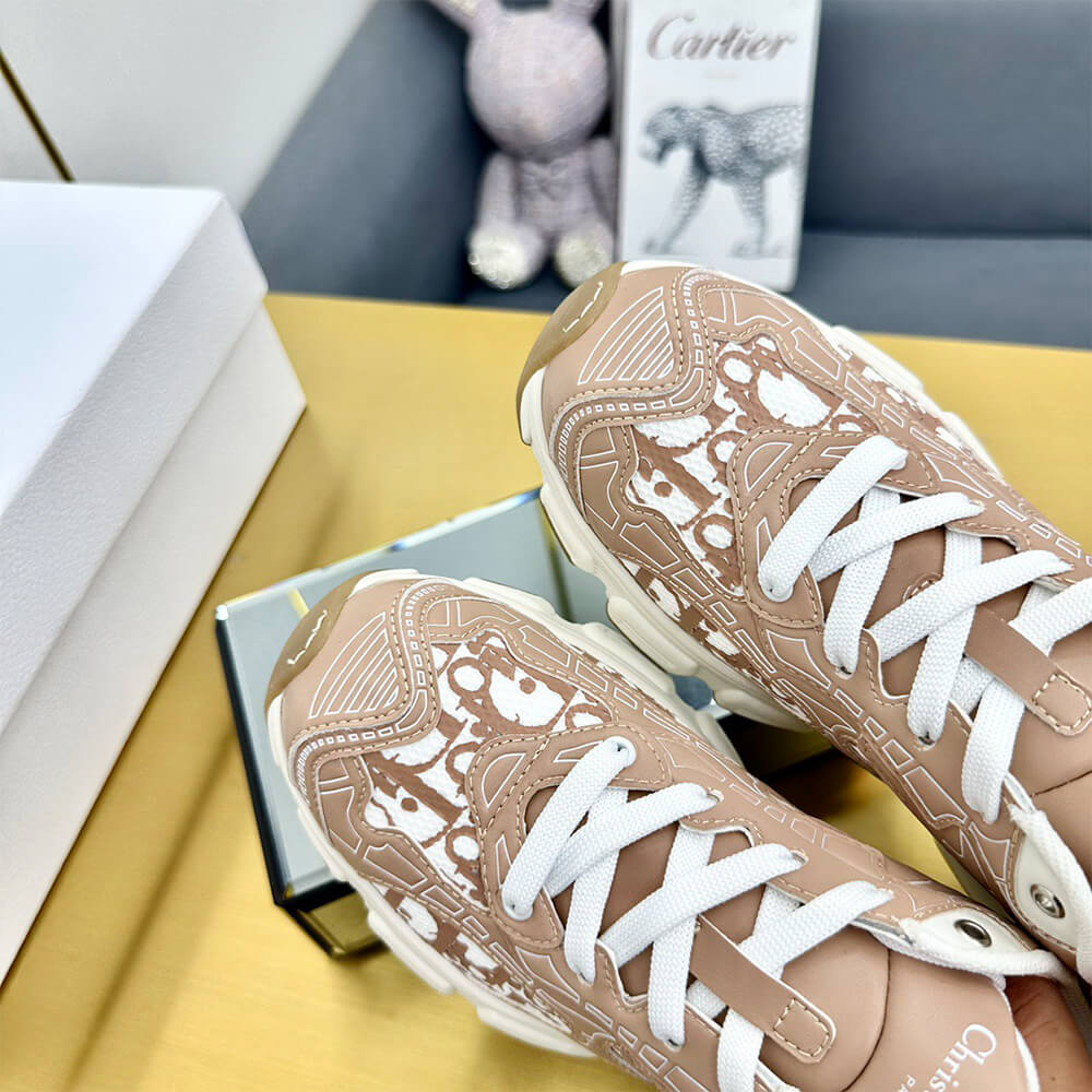 ch**an D*or vibe sneaker