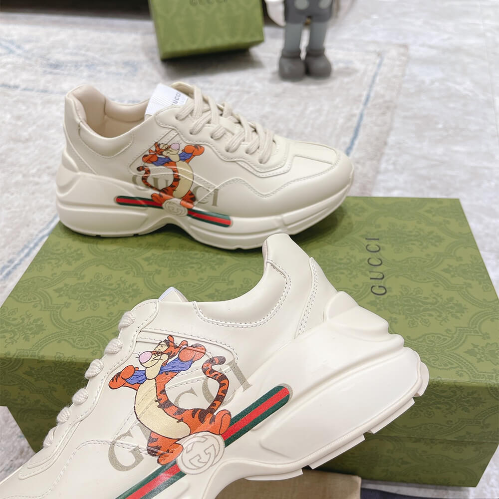 G*u*i rhyton sneaker with print