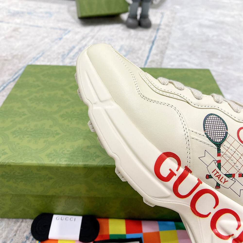 G*u*i rhyton sneaker with print
