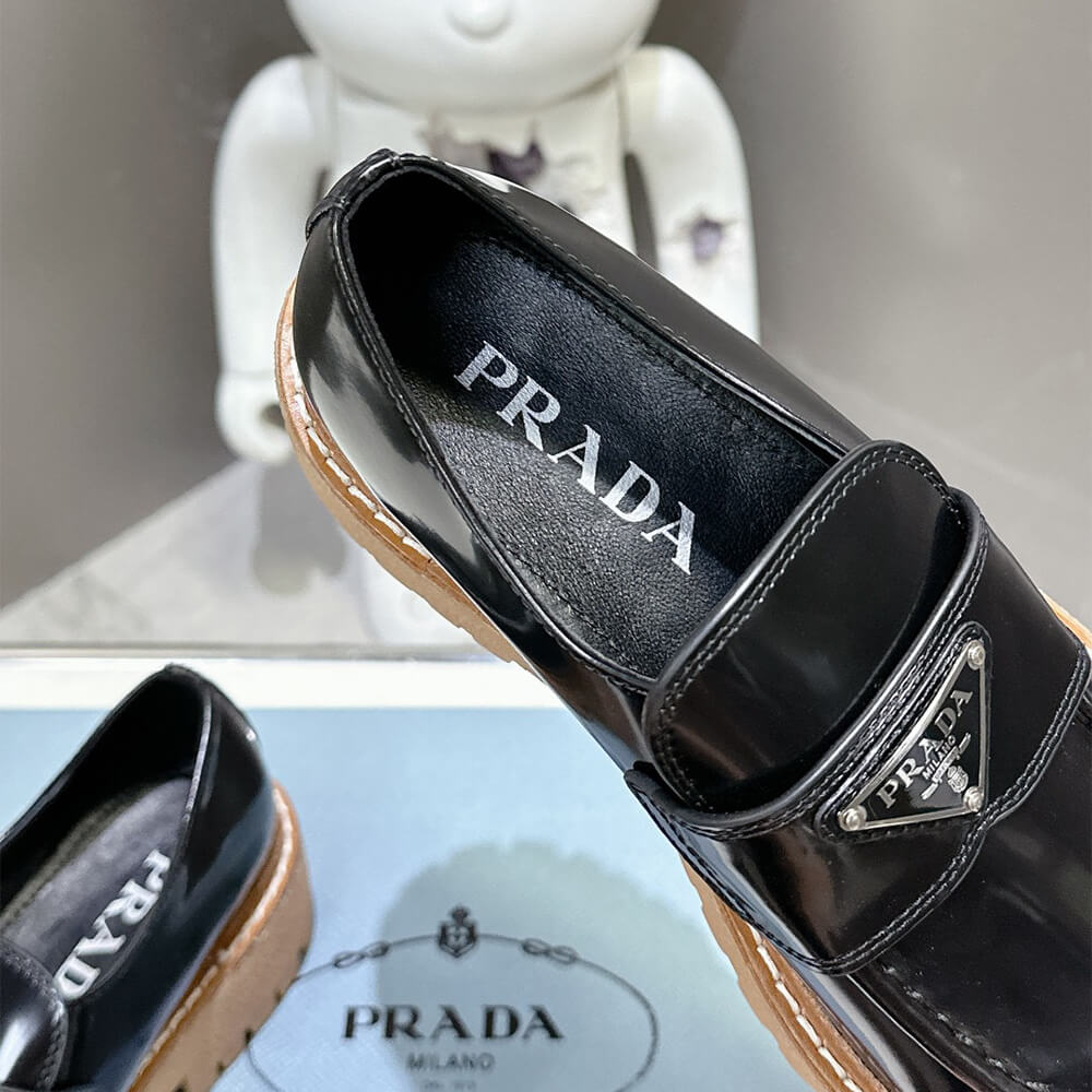 Pra*a leather loafers